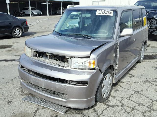 JTLKT324064103426 - 2006 TOYOTA SCION XB SILVER photo 2