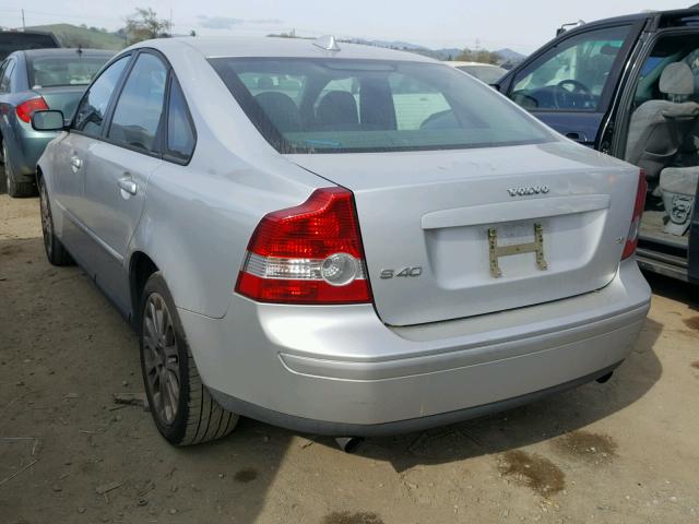 YV1MS682952096107 - 2005 VOLVO S40 T5 SILVER photo 3