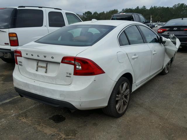 YV1902FH8B2015184 - 2011 VOLVO S60 T6 WHITE photo 4