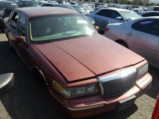 1LNLM82W4SY661936 - 1995 LINCOLN TOWN CAR S BURGUNDY photo 1