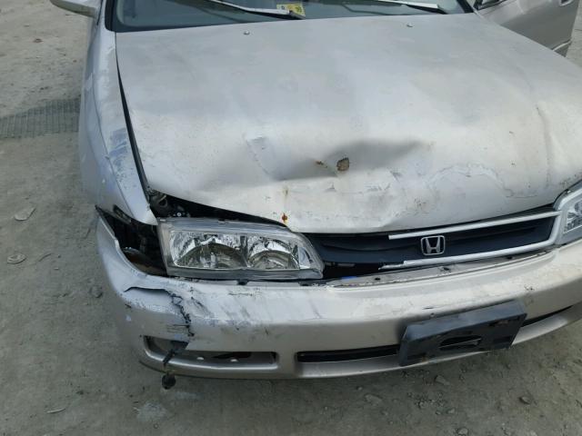 1HGCD5683TA137820 - 1996 HONDA ACCORD DX TAN photo 9