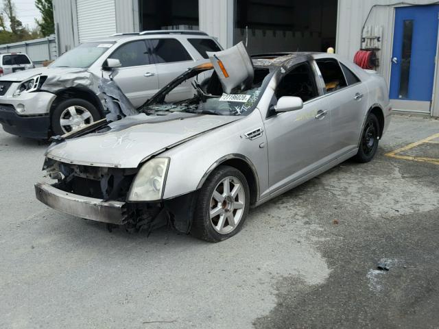 1G6DC67A080126898 - 2008 CADILLAC STS SILVER photo 2