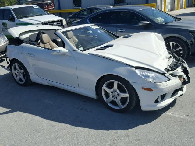 WDBWK54F87F150797 - 2007 MERCEDES-BENZ SLK 280 WHITE photo 1