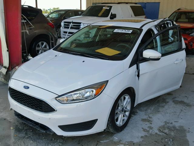 1FADP3F26GL338993 - 2016 FORD FOCUS SE WHITE photo 2