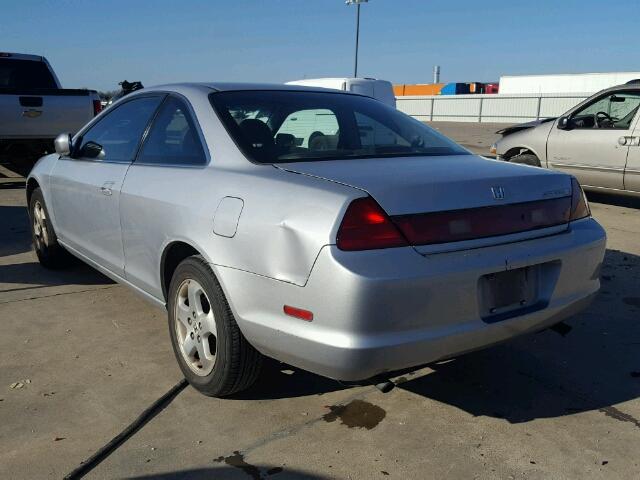 1HGCG2259YA027881 - 2000 HONDA ACCORD EX SILVER photo 3