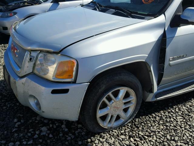 1GKES63M472213179 - 2007 GMC ENVOY DENA SILVER photo 9