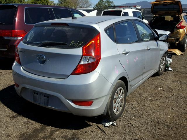 KMHCT5AE3DU071618 - 2013 HYUNDAI ACCENT GLS SILVER photo 4