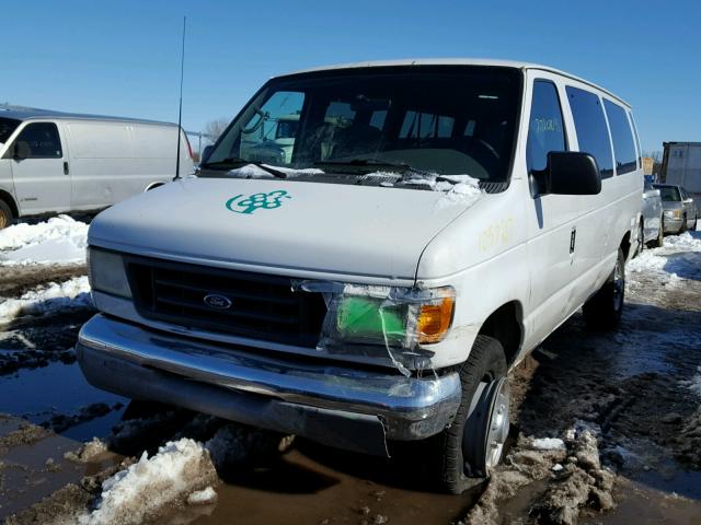 1FBSS31S82HB37071 - 2002 FORD ECONOLINE WHITE photo 2