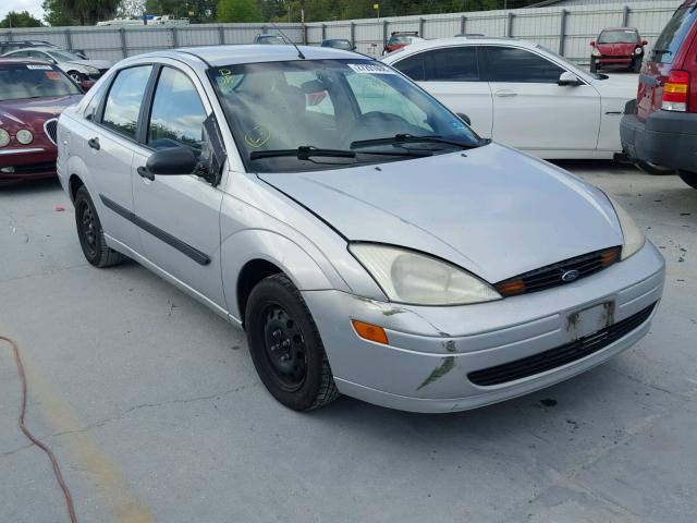 1FAFP33PXYW229736 - 2000 FORD FOCUS LX SILVER photo 1
