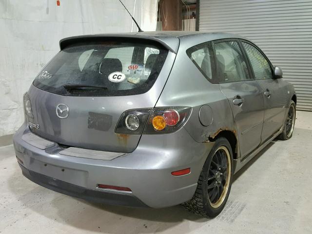 JM1BK343751227079 - 2005 MAZDA 3 HATCHBAC GRAY photo 4