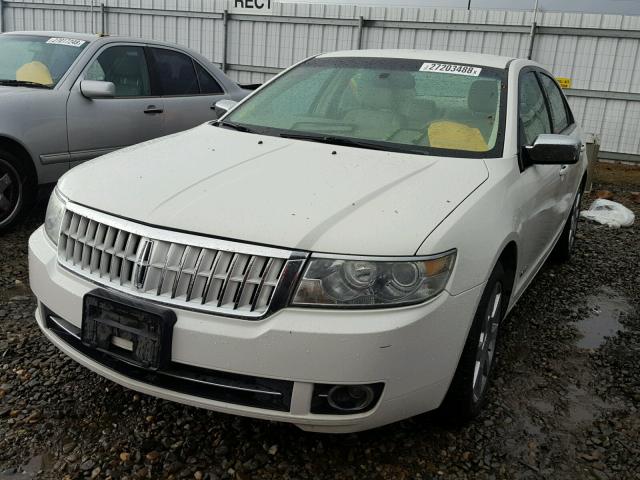 3LNHM28T38R656623 - 2008 LINCOLN MKZ WHITE photo 2