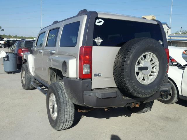 5GTDN136668108621 - 2006 HUMMER H3 SILVER photo 3