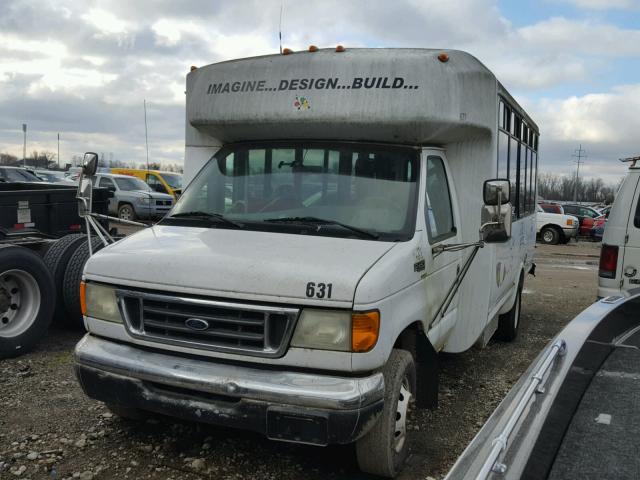 1FDWE45F13HB79179 - 2003 FORD ECONOLINE WHITE photo 2