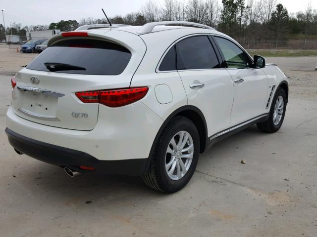 JN8CS1MW1HM412772 - 2017 INFINITI QX70 WHITE photo 4