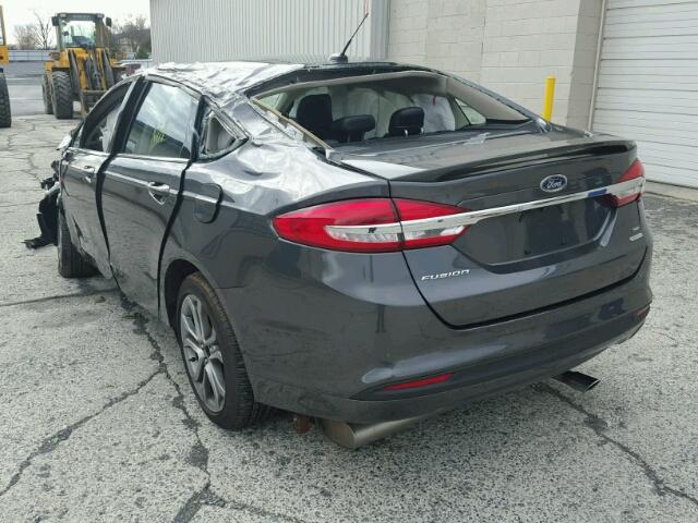 3FA6P0HD8HR269006 - 2017 FORD FUSION SE GRAY photo 3