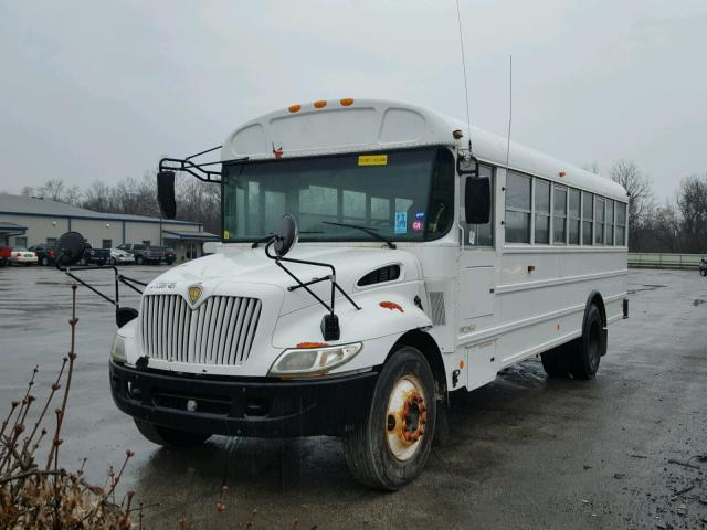 4DRBUAAL98A545210 - 2008 IC CORPORATION 3000 白色 照片 2