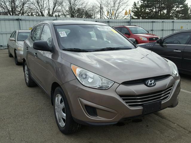 KM8JT3AC5AU068810 - 2010 HYUNDAI TUCSON GLS GOLD photo 1