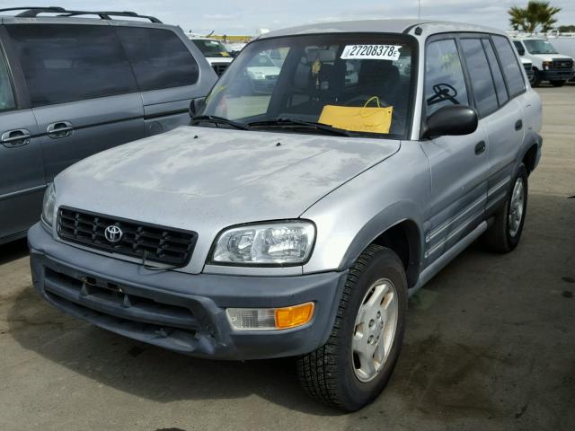 JT3GP10VXW7028050 - 1998 TOYOTA RAV4 SILVER photo 2