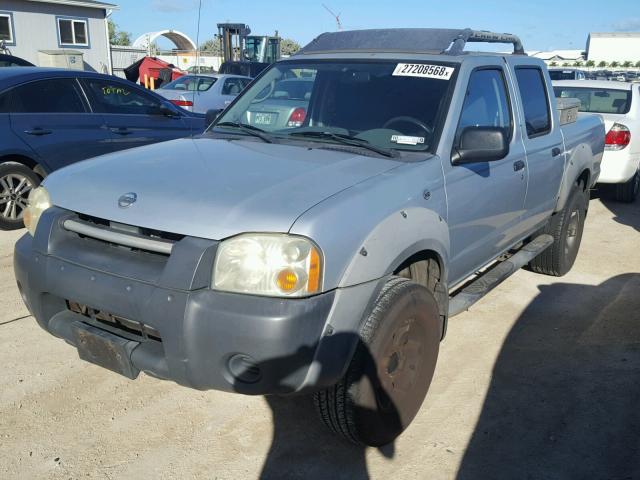 1N6ED27T82C390656 - 2002 NISSAN FRONTIER C SILVER photo 2