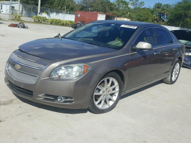 1G1ZE5E1XBF175873 - 2011 CHEVROLET MALIBU LTZ 棕色 照片 2