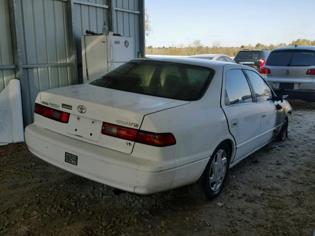 4T1BF22K9WU073365 - 1998 TOYOTA CAMRY CE WHITE photo 4