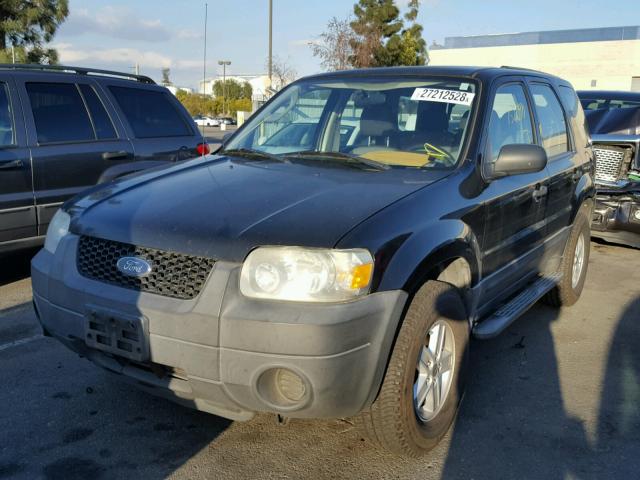 1FMYU02Z35KE00273 - 2005 FORD ESCAPE XLS BLACK photo 2