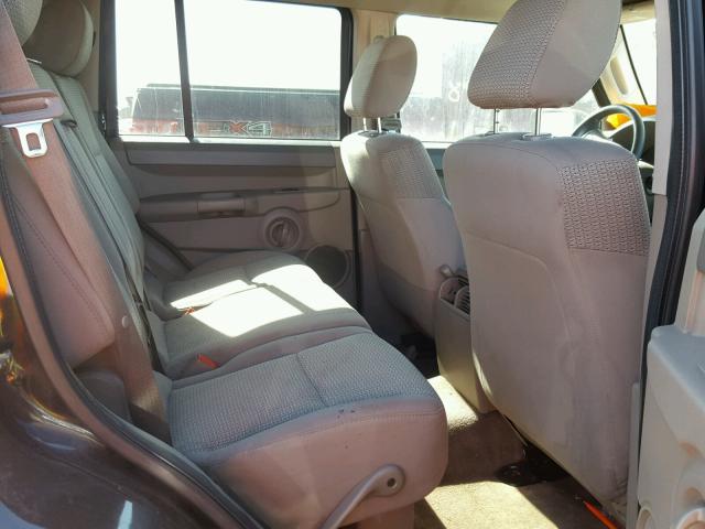 1J8HG48K76C338135 - 2006 JEEP COMMANDER BLACK photo 6