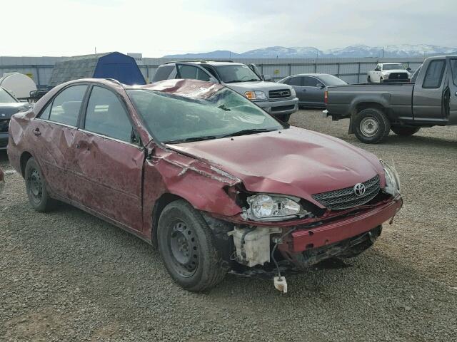 JTDBE32K720124358 - 2002 TOYOTA CAMRY LE RED photo 1