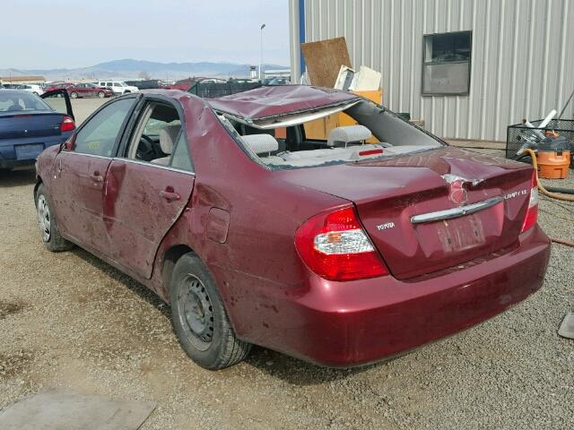 JTDBE32K720124358 - 2002 TOYOTA CAMRY LE RED photo 3