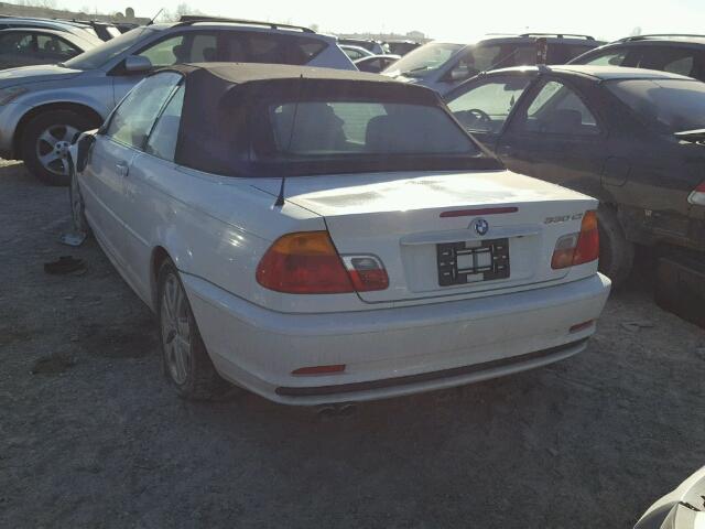 WBABS53462JU92381 - 2002 BMW 330 CI WHITE photo 3