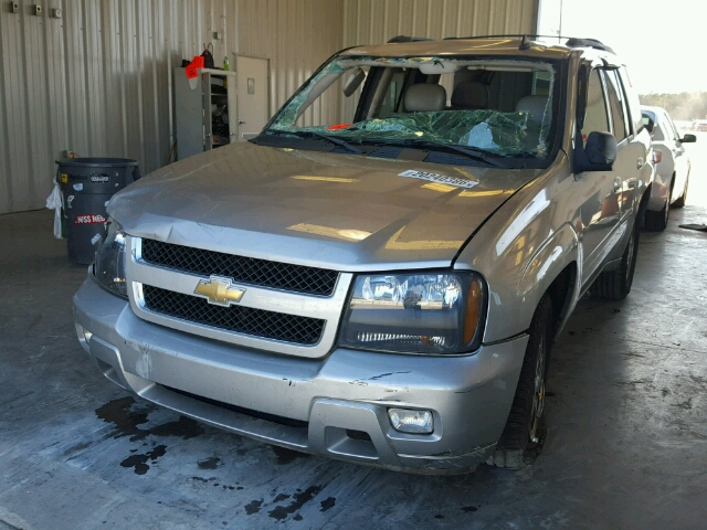 1GNDS13S372276435 - 2007 CHEVROLET TRAILBLAZE SILVER photo 2