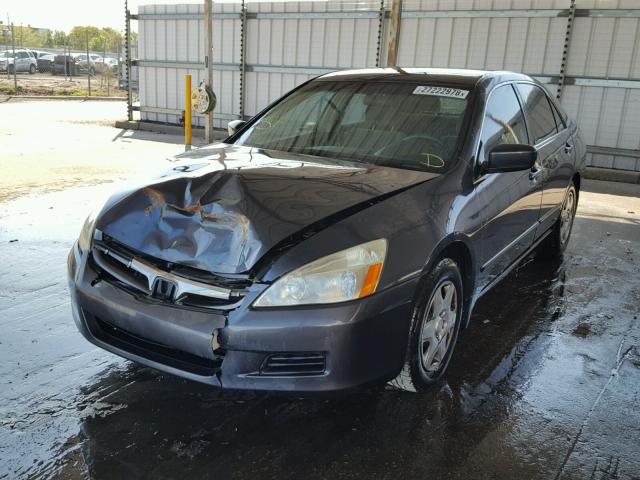 1HGCM56477A116617 - 2007 HONDA ACCORD LX CHARCOAL photo 2