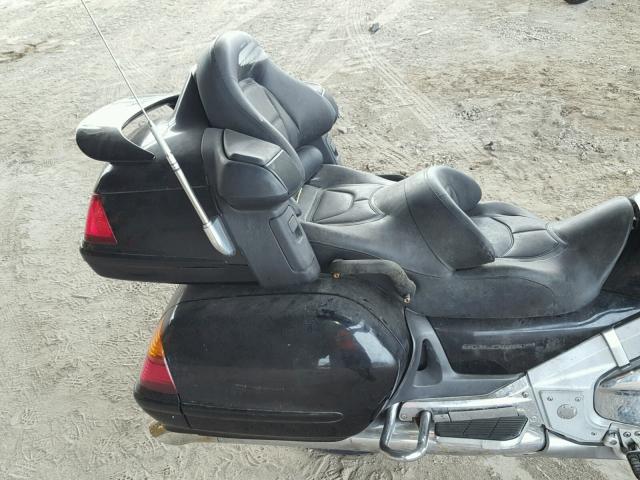 1HFSC47091A001646 - 2001 HONDA GL1800 BLACK photo 6