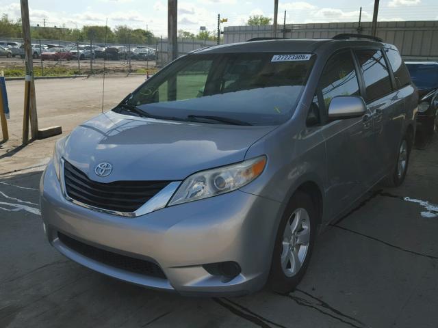 5TDKK3DC6BS037319 - 2011 TOYOTA SIENNA LE GRAY photo 2