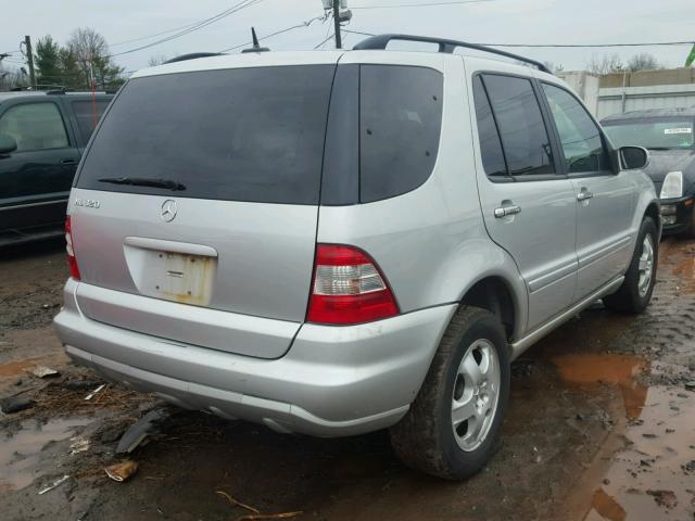 4JGAB54E03A393168 - 2003 MERCEDES-BENZ ML 320 GRAY photo 4