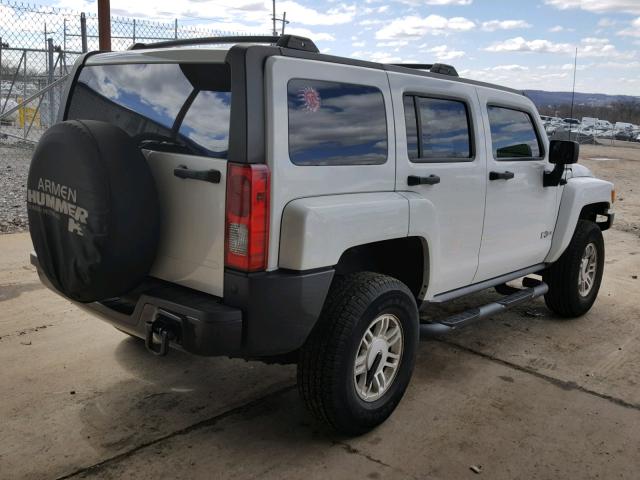 5GTDN136568157261 - 2006 HUMMER H3 WHITE photo 4