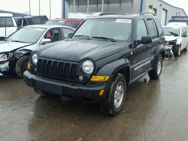 1J4GL48K86W214091 - 2006 JEEP LIBERTY SP BLACK photo 2