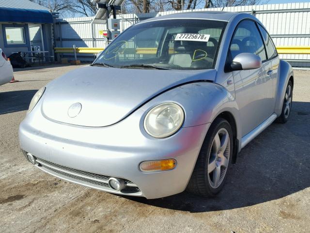 3VWED21C72M443743 - 2002 VOLKSWAGEN NEW BEETLE SILVER photo 2