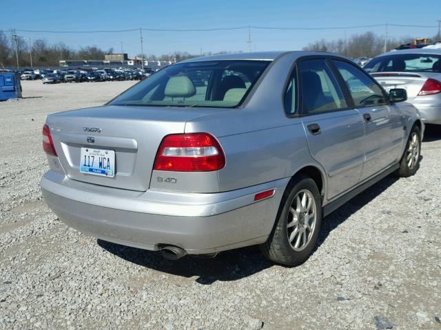 YV1VS29523F933937 - 2003 VOLVO S40 1.9T SILVER photo 4