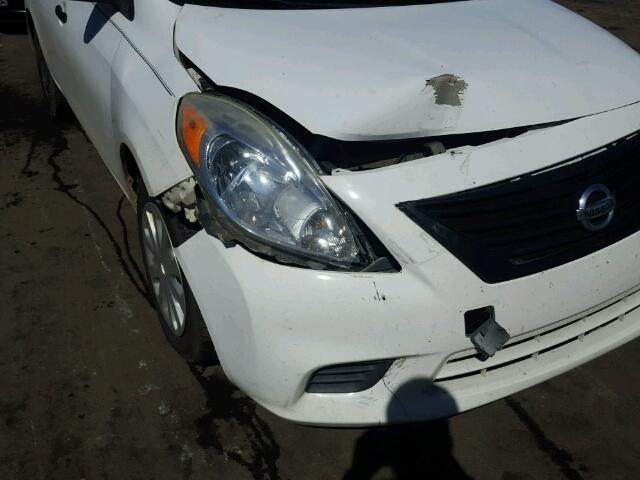 3N1CN7AP0CL899598 - 2012 NISSAN VERSA S WHITE photo 9