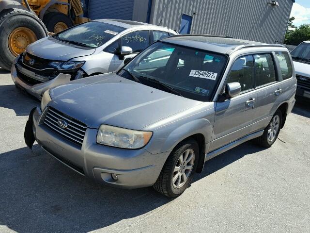 JF1SG65627H712712 - 2007 SUBARU FORESTER 2 SILVER photo 2