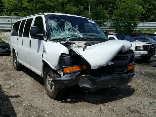 1GCFH15T141189348 - 2004 CHEVROLET EXPRESS G1 WHITE photo 1