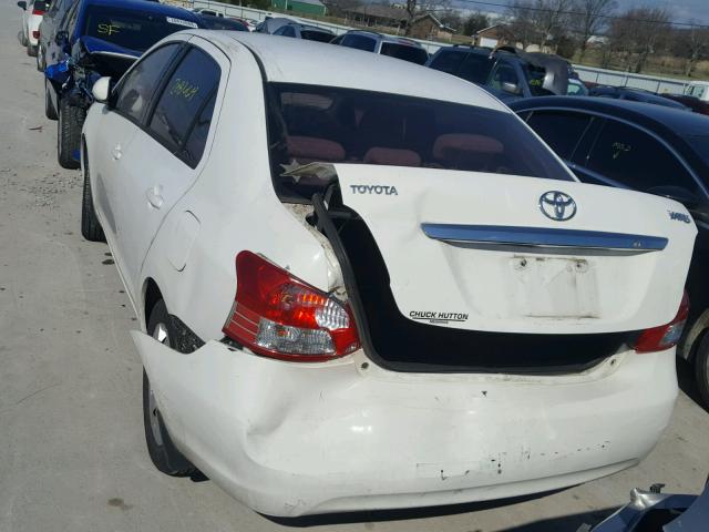 JTDBT923671018938 - 2007 TOYOTA YARIS WHITE photo 9