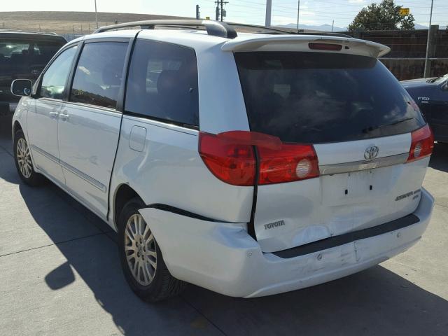 5TDBK22C68S012300 - 2008 TOYOTA SIENNA XLE WHITE photo 3