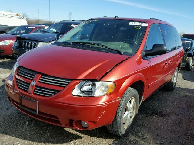 2D4GP44L65R550891 - 2005 DODGE GRAND CARA RED photo 2