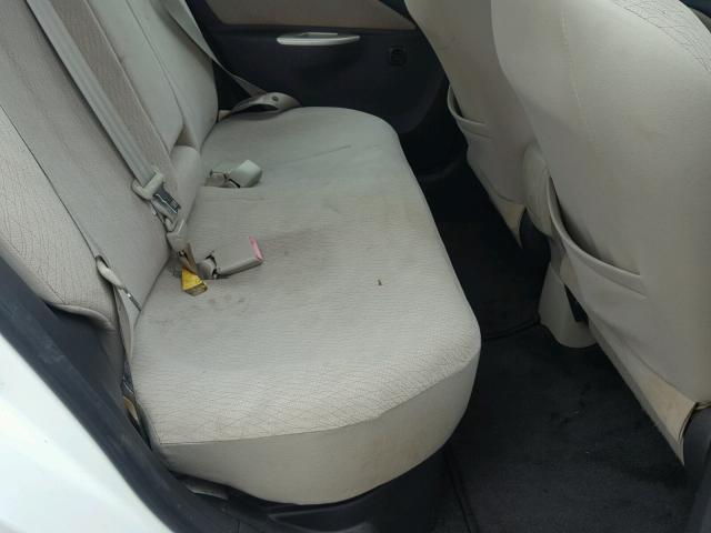 JTDBT923971105166 - 2007 TOYOTA YARIS WHITE photo 6