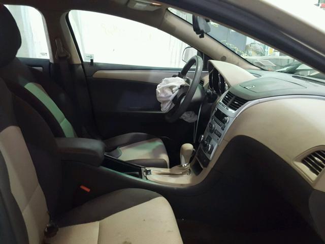 1G1ZB5E16BF372628 - 2011 CHEVROLET MALIBU LS თაფლისფერი ფოტო 5