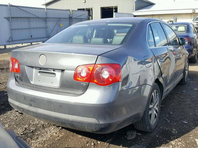 3VWRT71K86M844782 - 2006 VOLKSWAGEN JETTA TDI GRAY photo 4