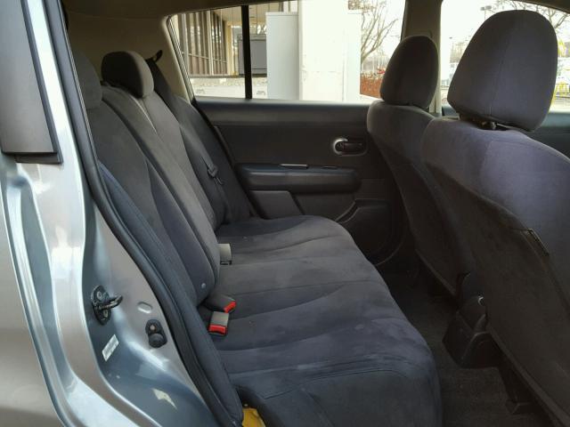 3N1BC13E87L366950 - 2007 NISSAN VERSA S GRAY photo 6