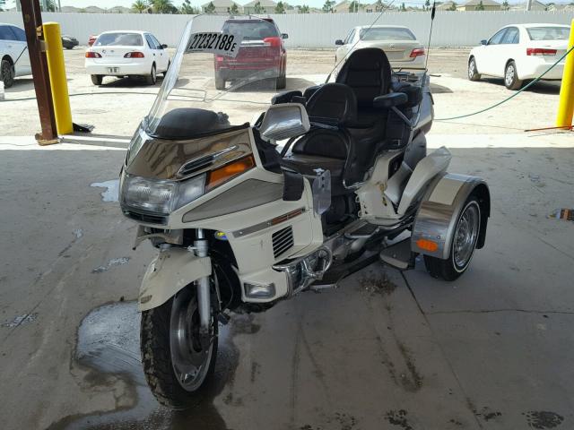 1HFSC2237LA201353 - 1990 HONDA GL1500 SE WHITE photo 2